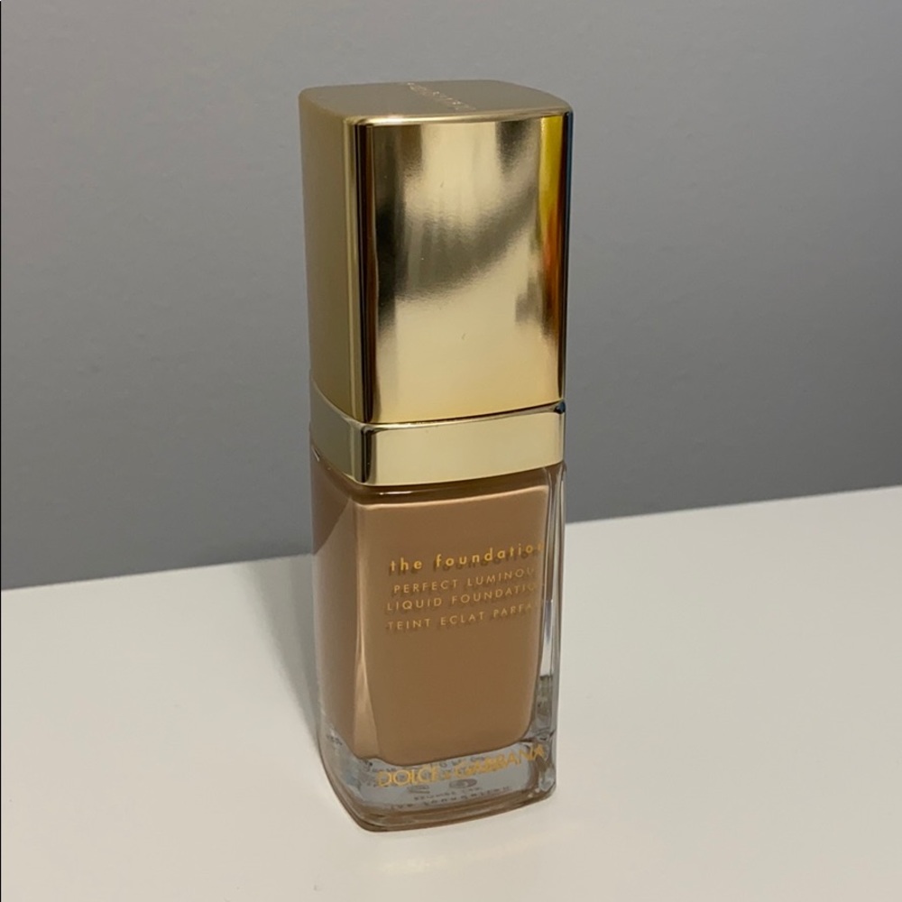 DOLCE &GABBANA PERFECT LUMINOUS LIQUID FOUNDATION